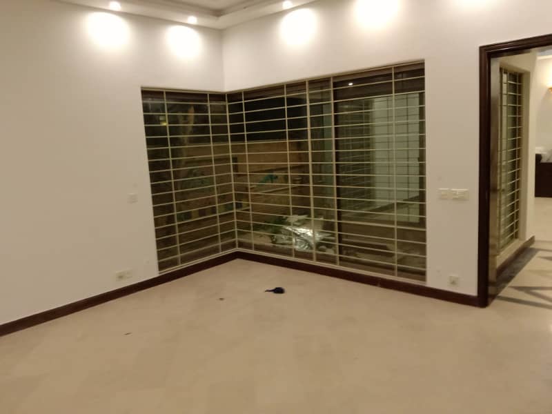 1 Kanal Super Out House Prime Hot For Sale dha Phase4 8