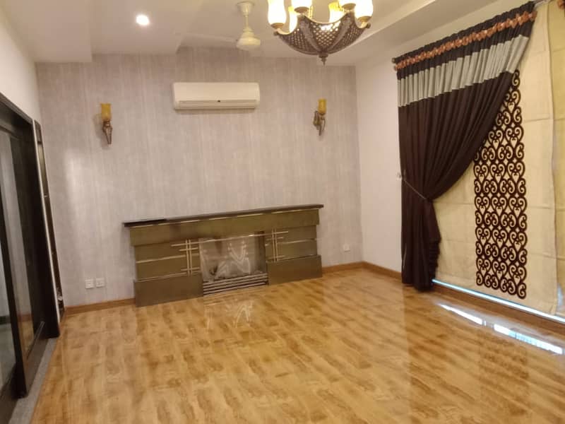 1Kanal Most Good House For Sale DHA Phase 4 0