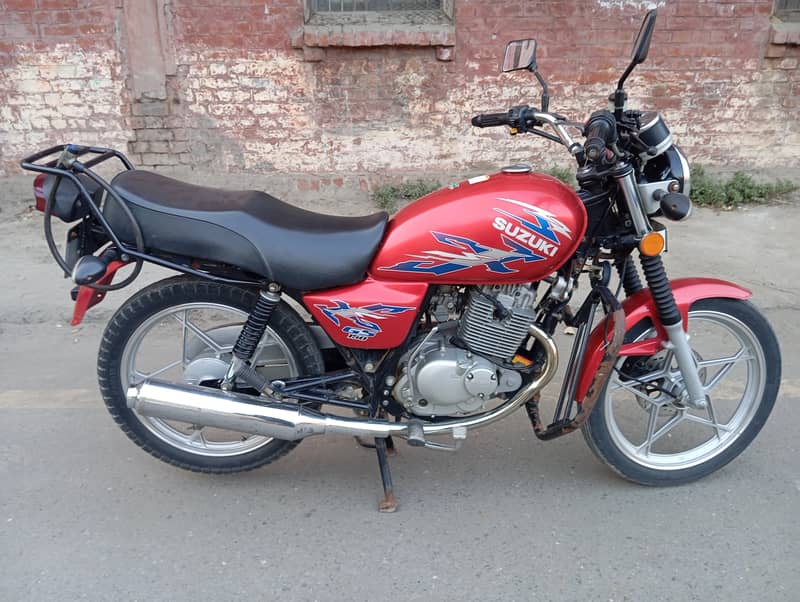 Suzuki GS 150 SE 2018 2