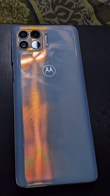 MOTO ONE 5G 4