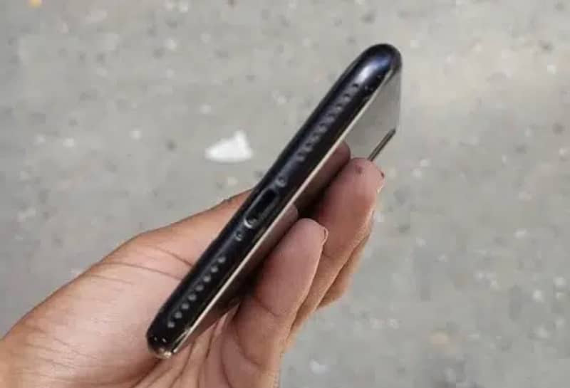 I phone 7 Plus Pta proved 3