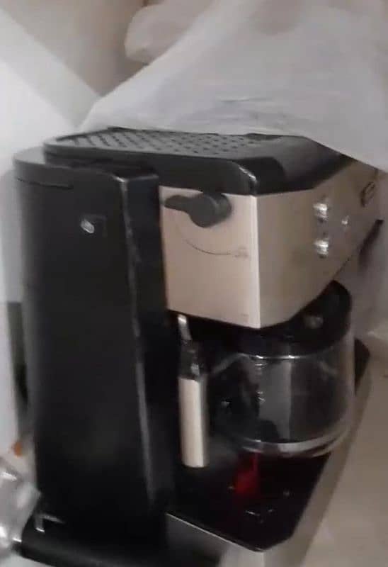 Delonghi Coffee Machine 0