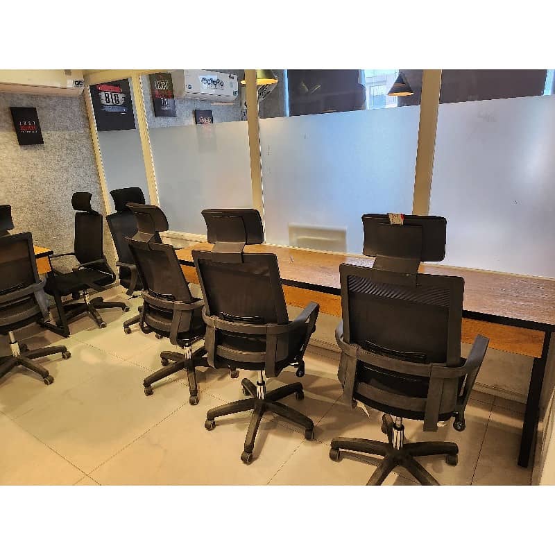 8 MARLA FULL LUXURY FURNISHED OFFICE FULLY RENOVATE WITH BIGGEST ELEVATOR INSTALLED FOR RENT IN DHA  DEFENCE RAYA  PHASE-6 4