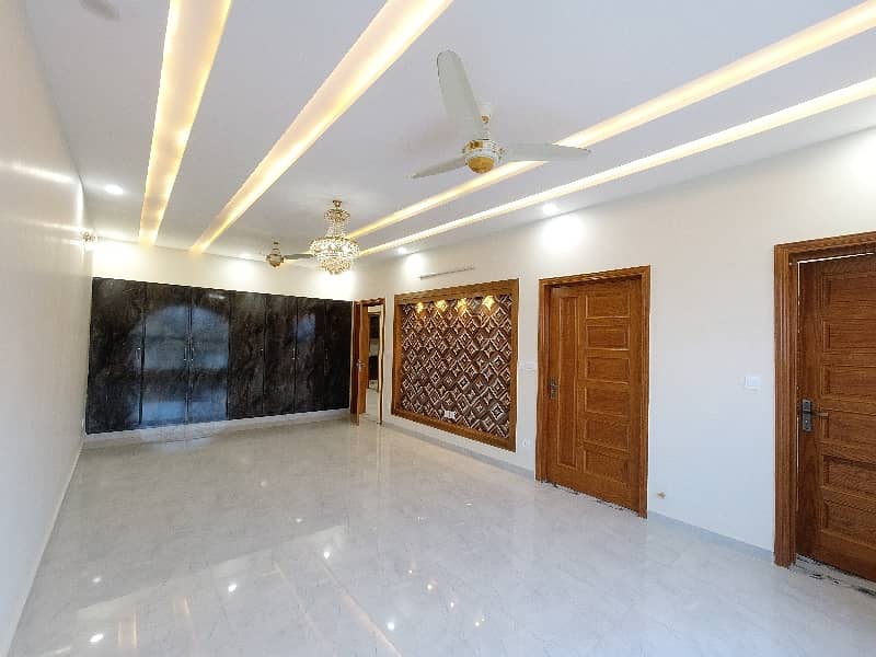 Ideal Main Double Road House In Islamabad Available For Rs. 105000000 27