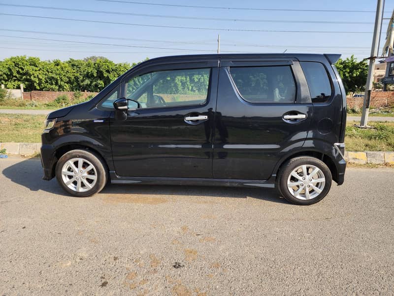 Suzuki Wagon R 2023 (Fresh Import - Hybrid Z package) 7