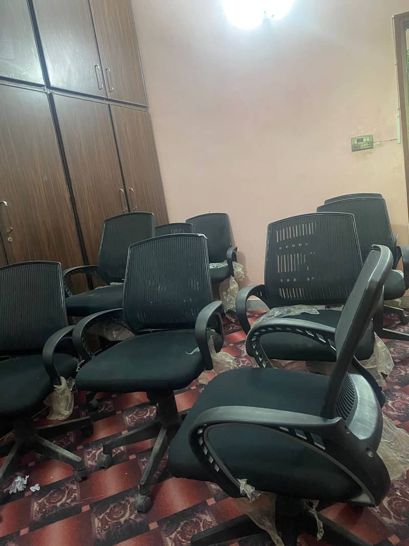 Office chairs (Boss & VIP) 0