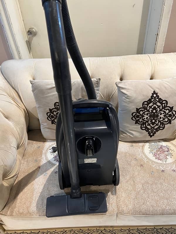 Sharp vacuum cleaner japan 1