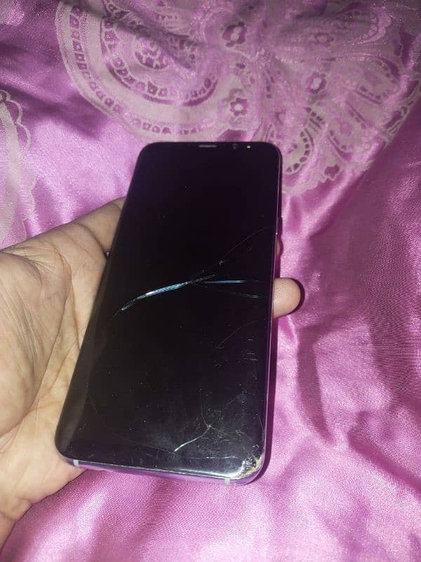 Samsung S8+ Glass crack 3