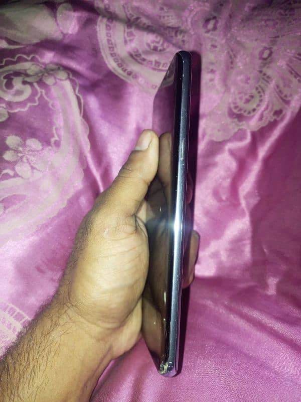 Samsung S8+ Glass crack 4