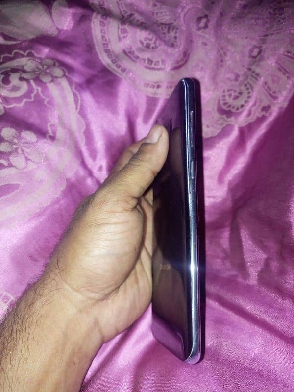 Samsung S8+ Glass crack 5