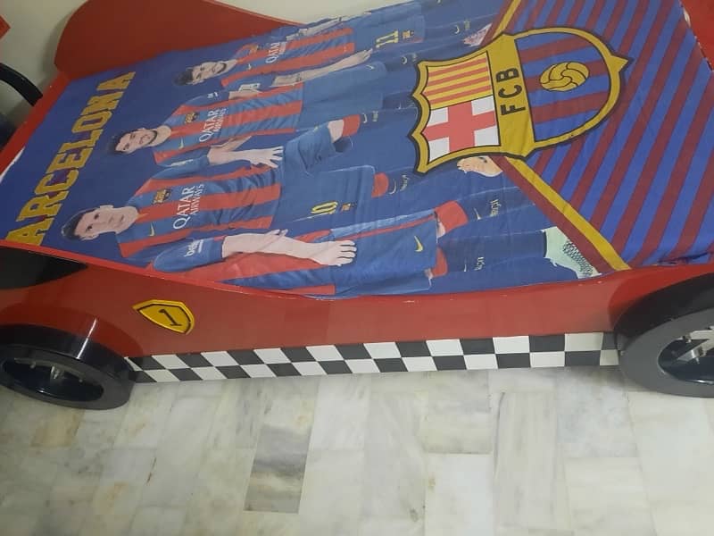 FERRARI CAR BED LIGHTNING MCQUEEN 1