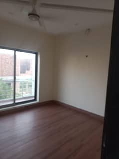 4 Marla 2nd Floor For Rent Prime Location Z Block