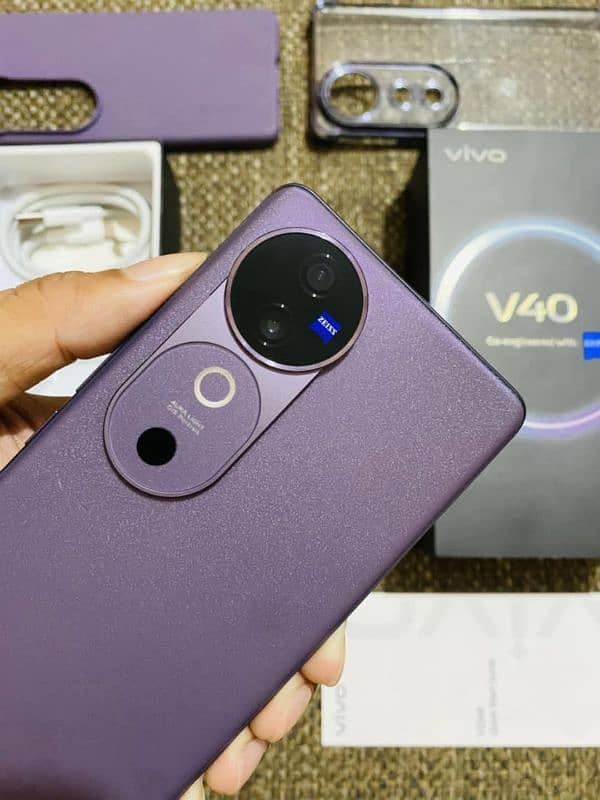 vivo V40 Emergency Sale 1