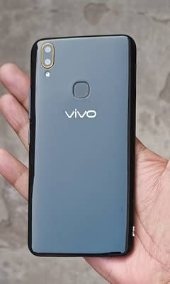 Vivo Y85 Dual Sim 4+64 GB { Phone Used Nhy Hai. Brand New Condition)