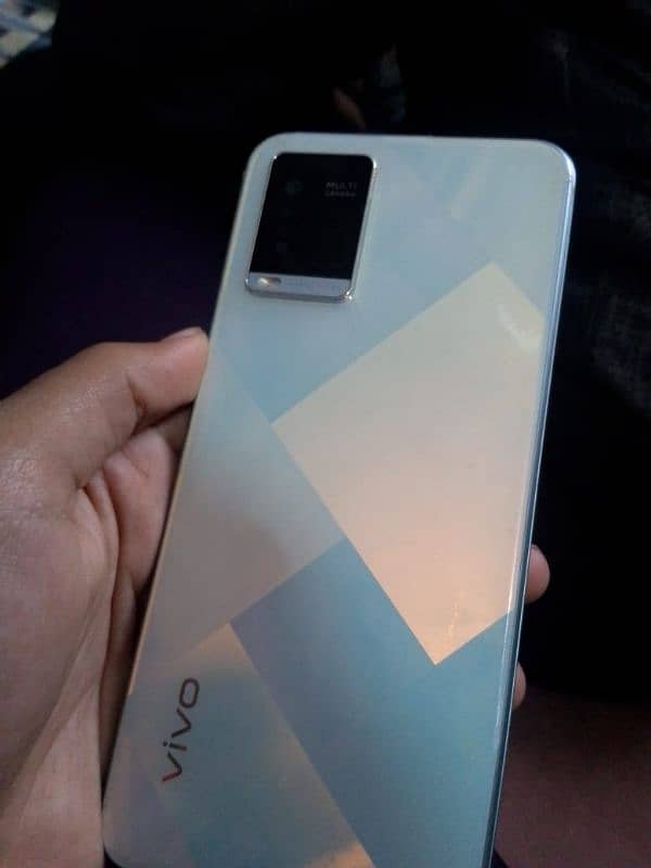 Vivo y21 4