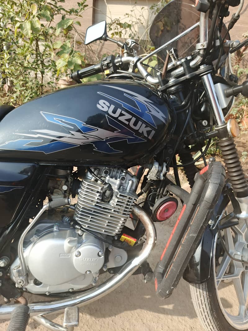 Suzuki GS 150 SE 2022 1