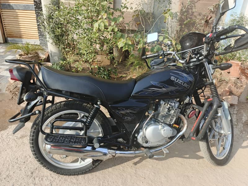 Suzuki GS 150 SE 2022 5