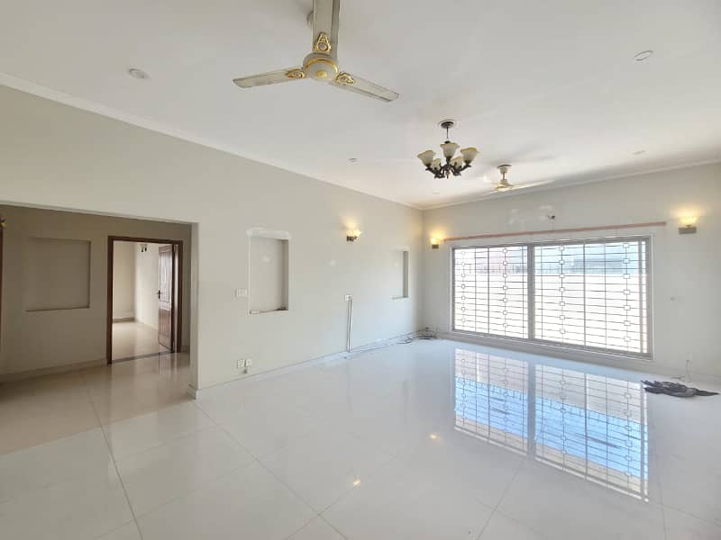 01 Kanal Modern Design House For Rent In DHA Phase 4 Block-A Lahore. 5