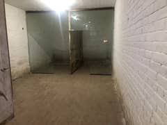 Warehouse available for rent in peco road