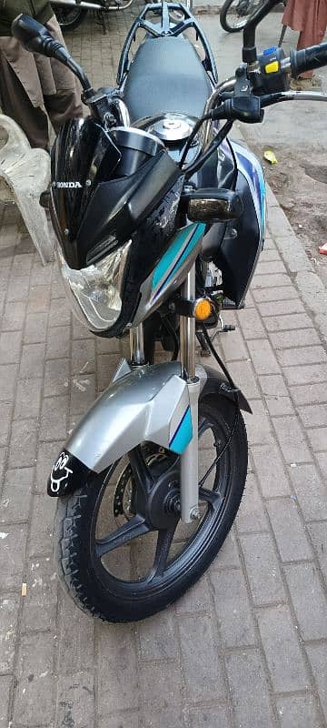 Honda cb 150 f 2018 model total genuine bike 3