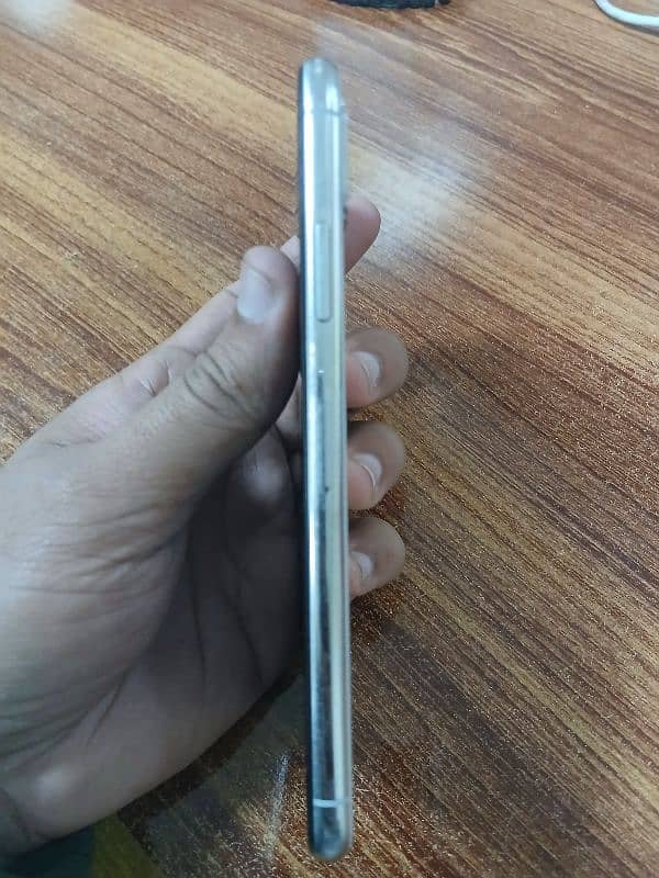 Iphone X For Sale In Excellent Condition 2