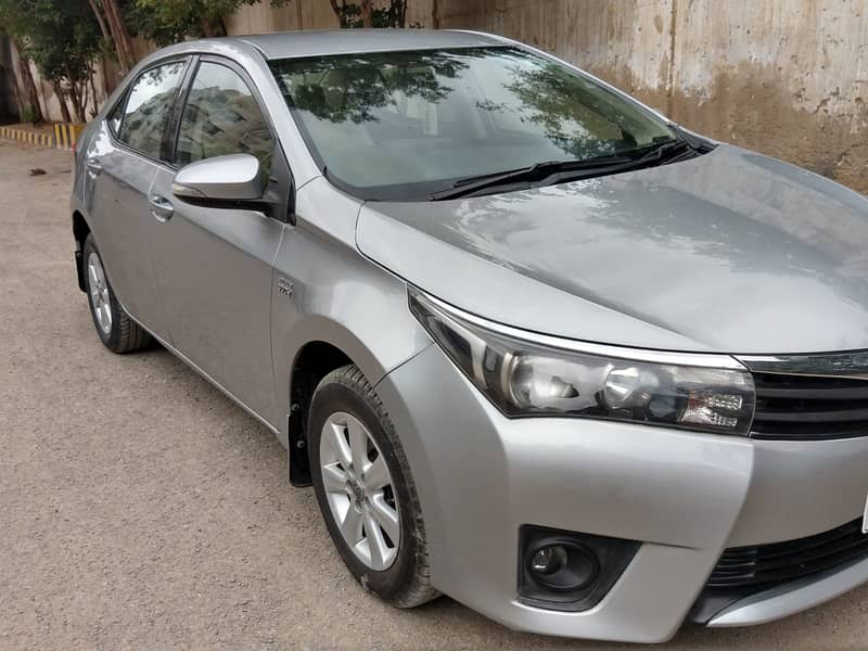 Toyota Corolla Altis 2015 5