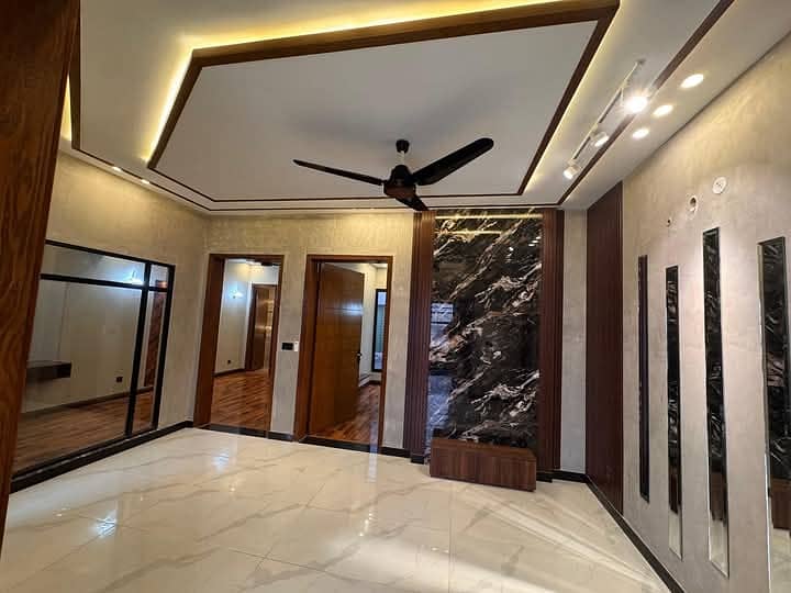 Modern House For Sale In Al Hafeez Garden - Phase 5 Lahore 12