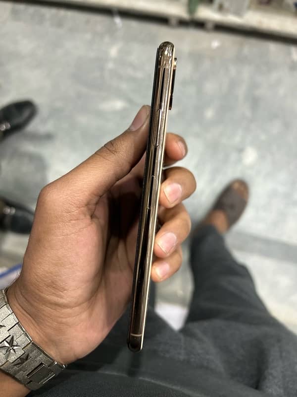 IPHONE XS MAX 64gb 2