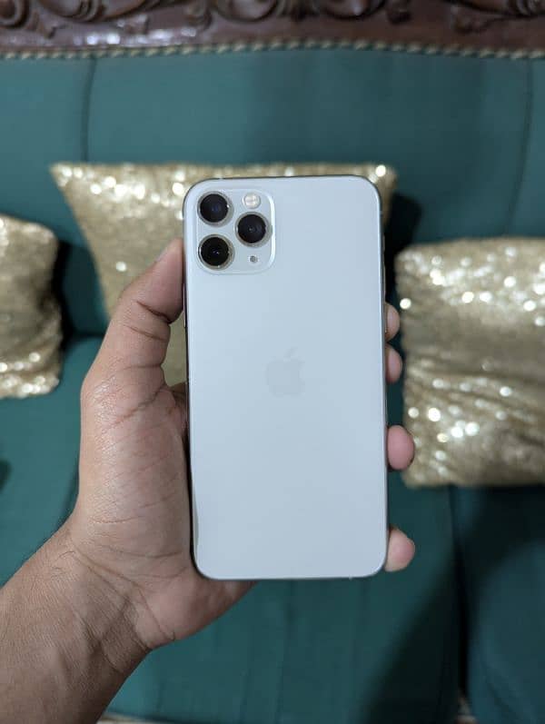 iPhone 11 Pro 6