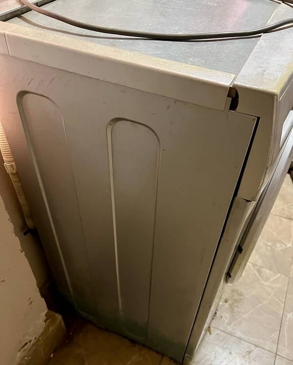 Haier Automatic washing machine 1