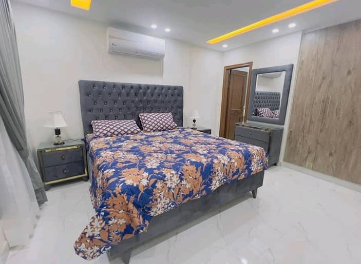 Bahria Town - Sector C 300 Square Feet Flat Up For rent 2