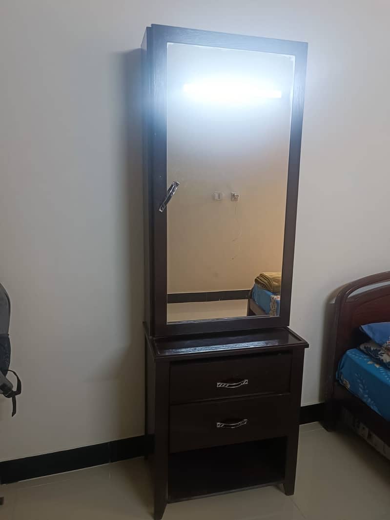 Dressing table for sale 0