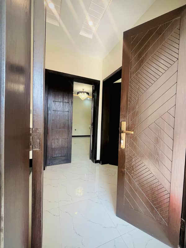 8 MARLA BRAND NEW HOUSE FOR SALE in FAISAL TOWN BLOCK A 30