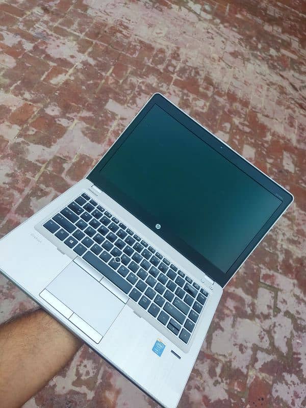 LAPTOP HP i7 8GB 500GB 4th gen 2