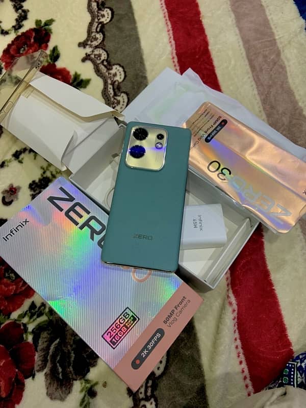 Infinix Zero 30 16/256 Full box 2