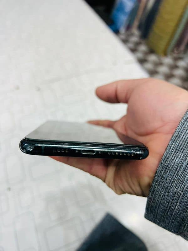 Iphone 11par max 5