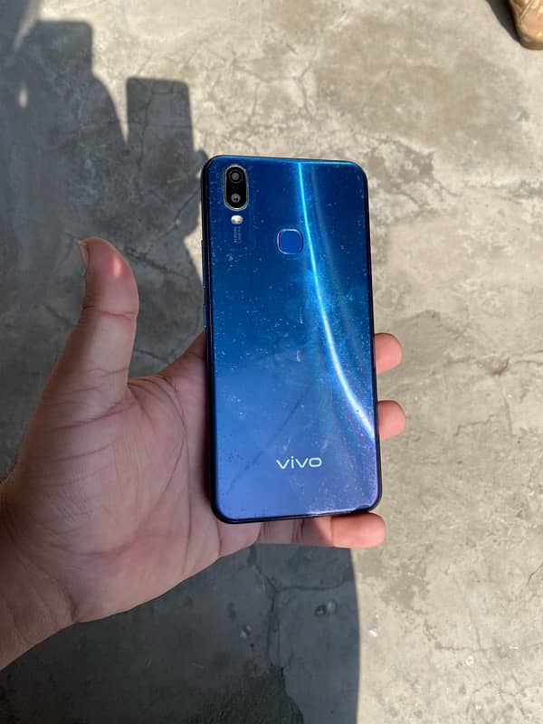 Vivo Y11 (Total Original Mobile ) With Box & org Charger 5