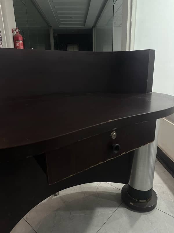 office counter table and chair 0