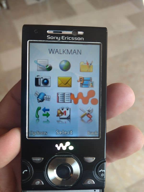 Sony Ericsson W995 Walkman 5