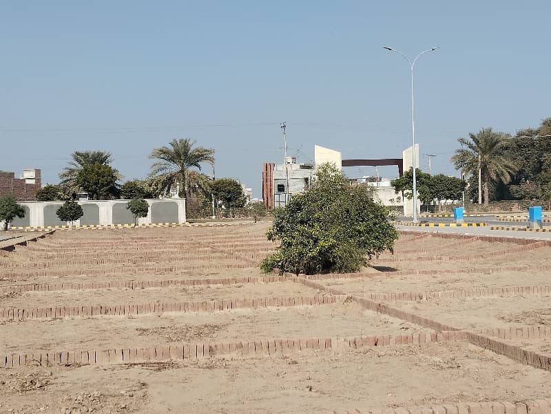 8 Marla Commercial Plot For Sale,  Etihad Garden  Ryk 34