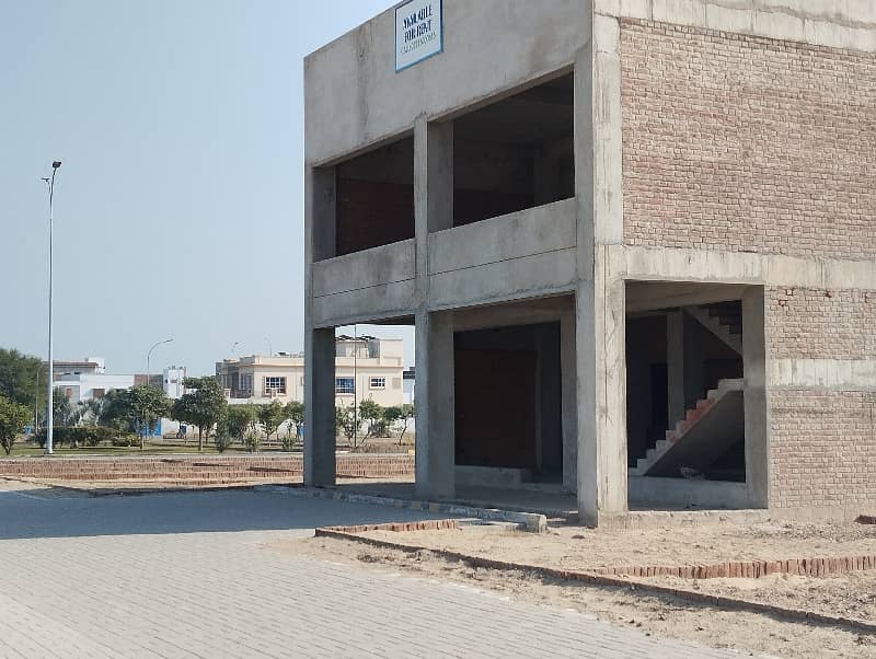 8 Marla Commercial Plot For Sale,  Etihad Garden  Ryk 42