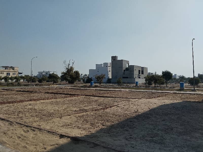 8 Marla Commercial Plot For Sale,  Etihad Garden  Ryk 44