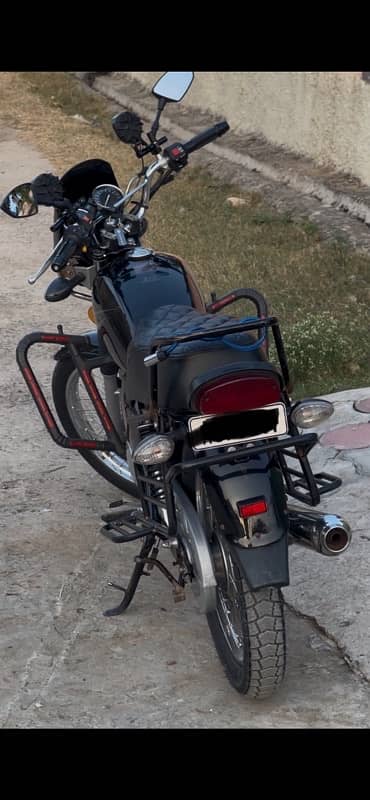 Suzuki gs 150 1