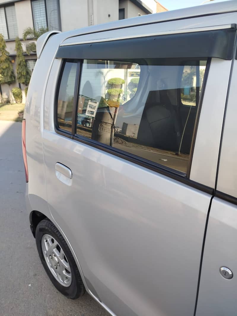 Suzuki Wagon R 2021 11