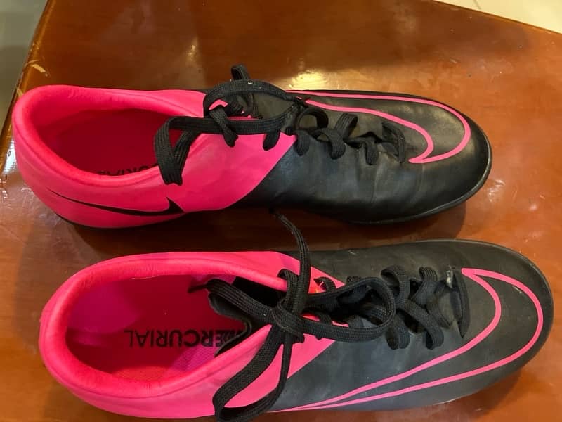 Nike Mercurial sport shoes 2