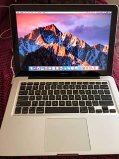 Mac Book pro apple 756 gb total space