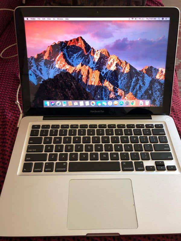 Mac Book pro apple 756 gb total space 0