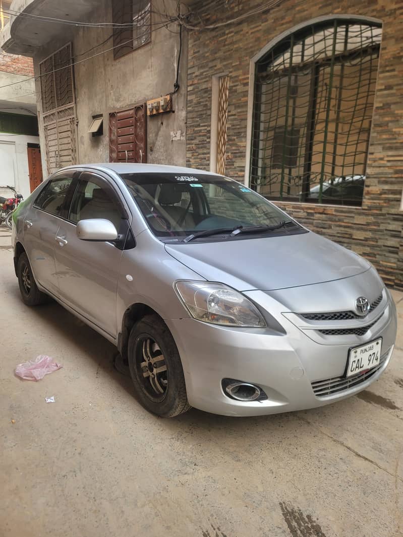 Toyota Belta 2007 - 2010 7