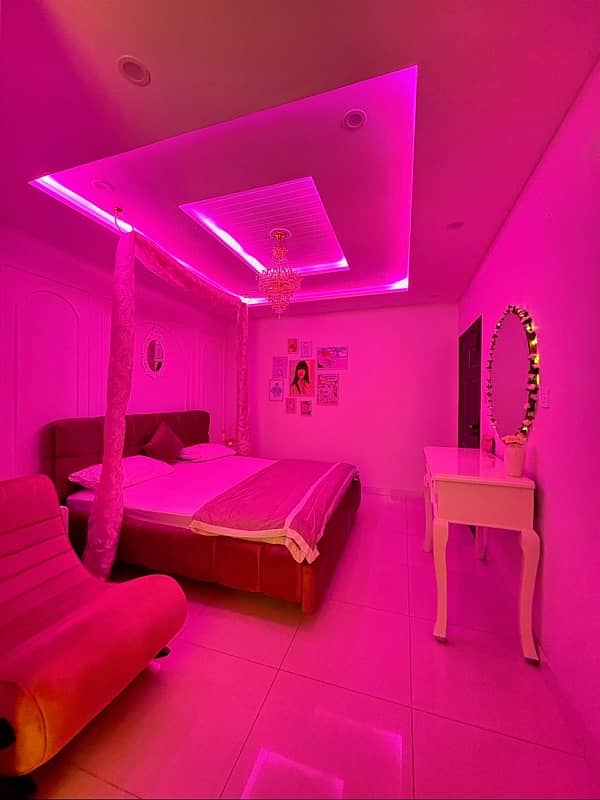 The Barbie Suite By Phoenix Apartments 5