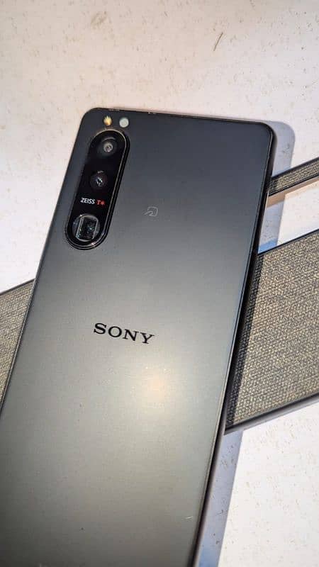 Sony Experia 5 Mark 3 off 8